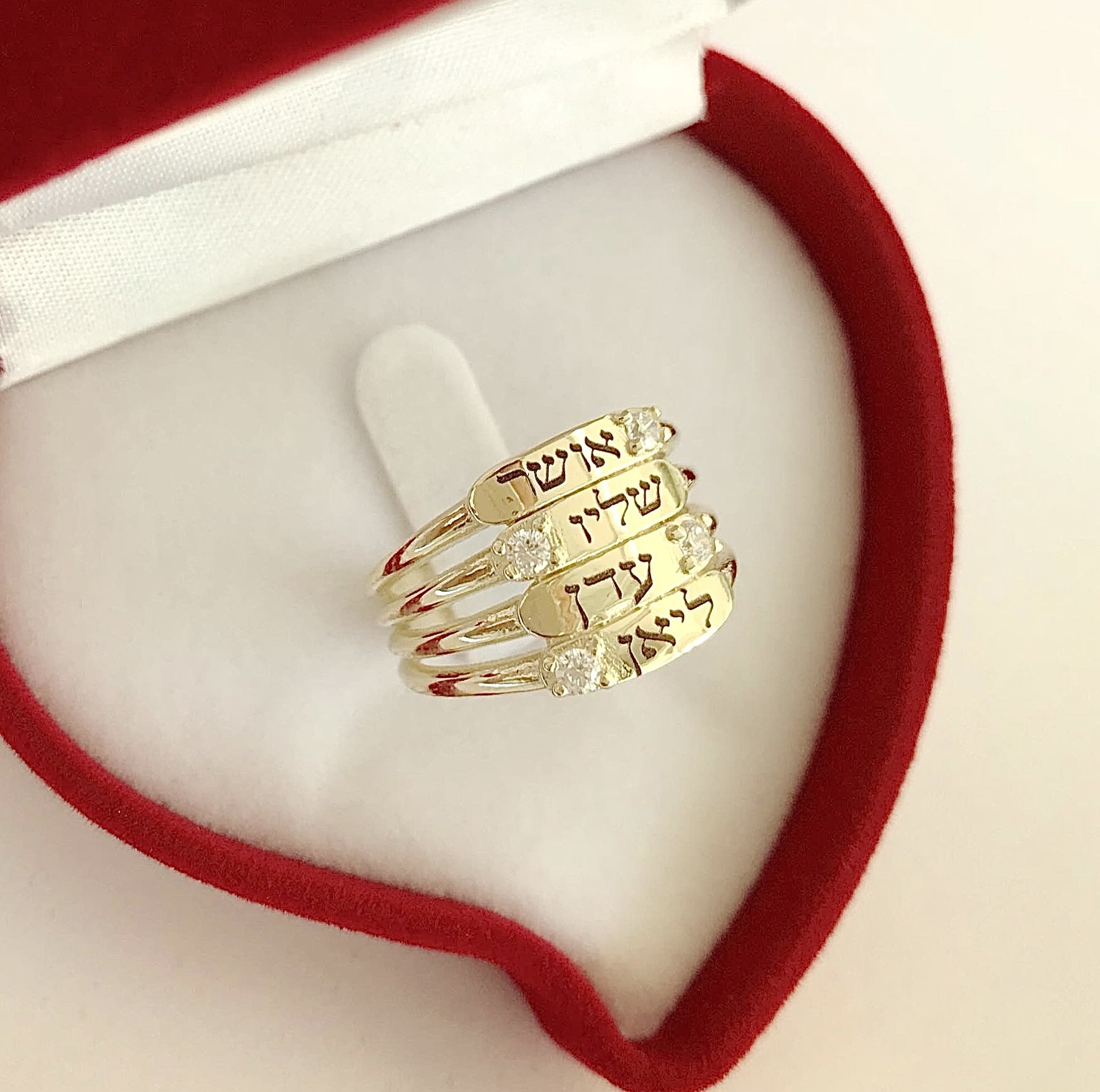  טבעת חריטה - זהב אמיתי 14 קראט שיבוץ זירקונים/יהלומים אמיתיים דגם 3124